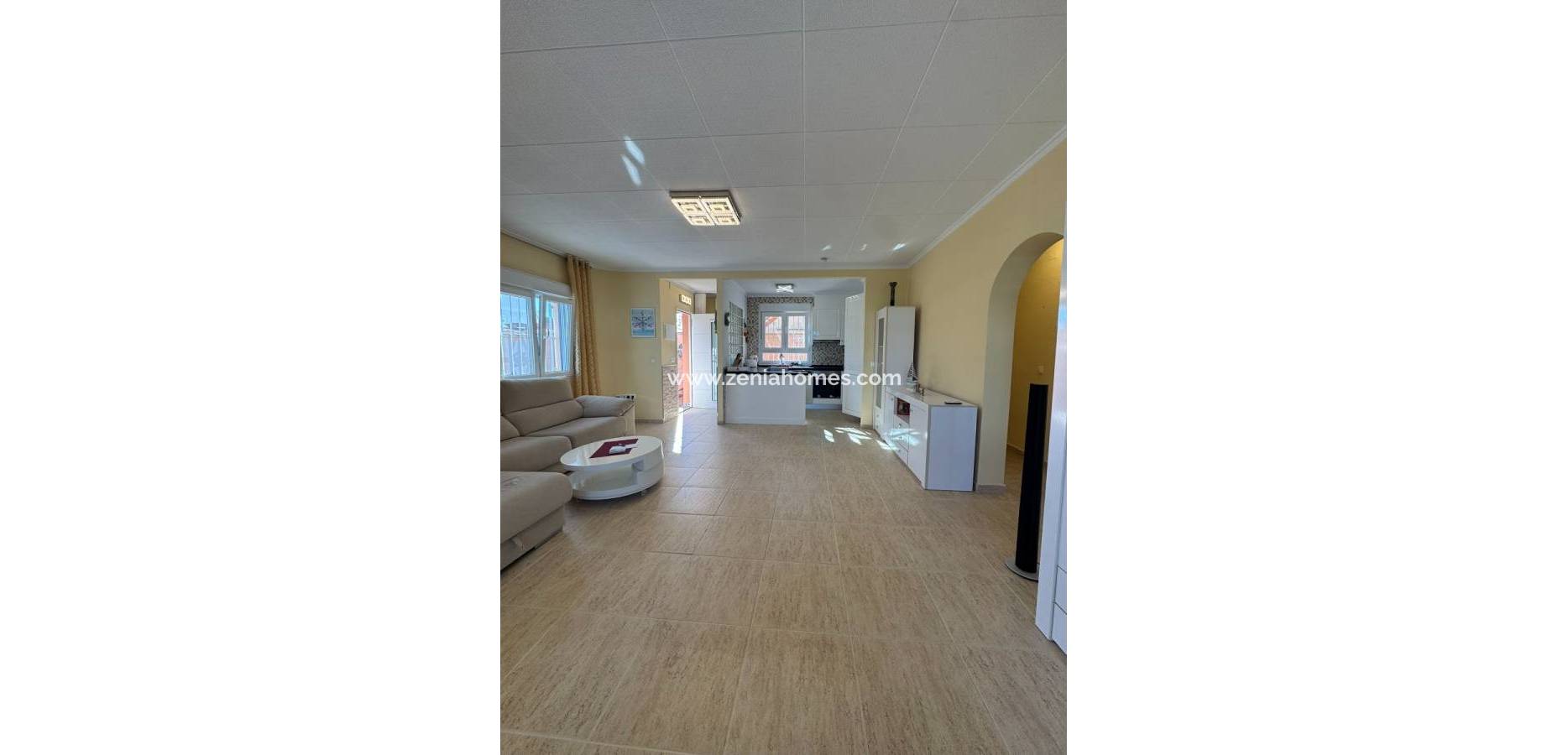 Resale - Villa - Mil Palmeras