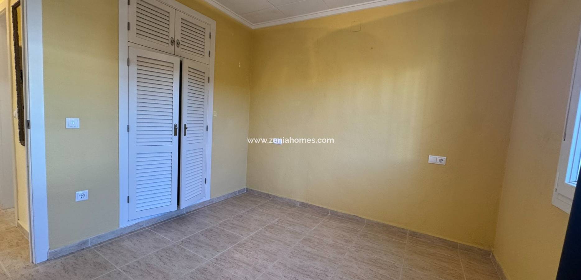 Resale - Villa - Mil Palmeras