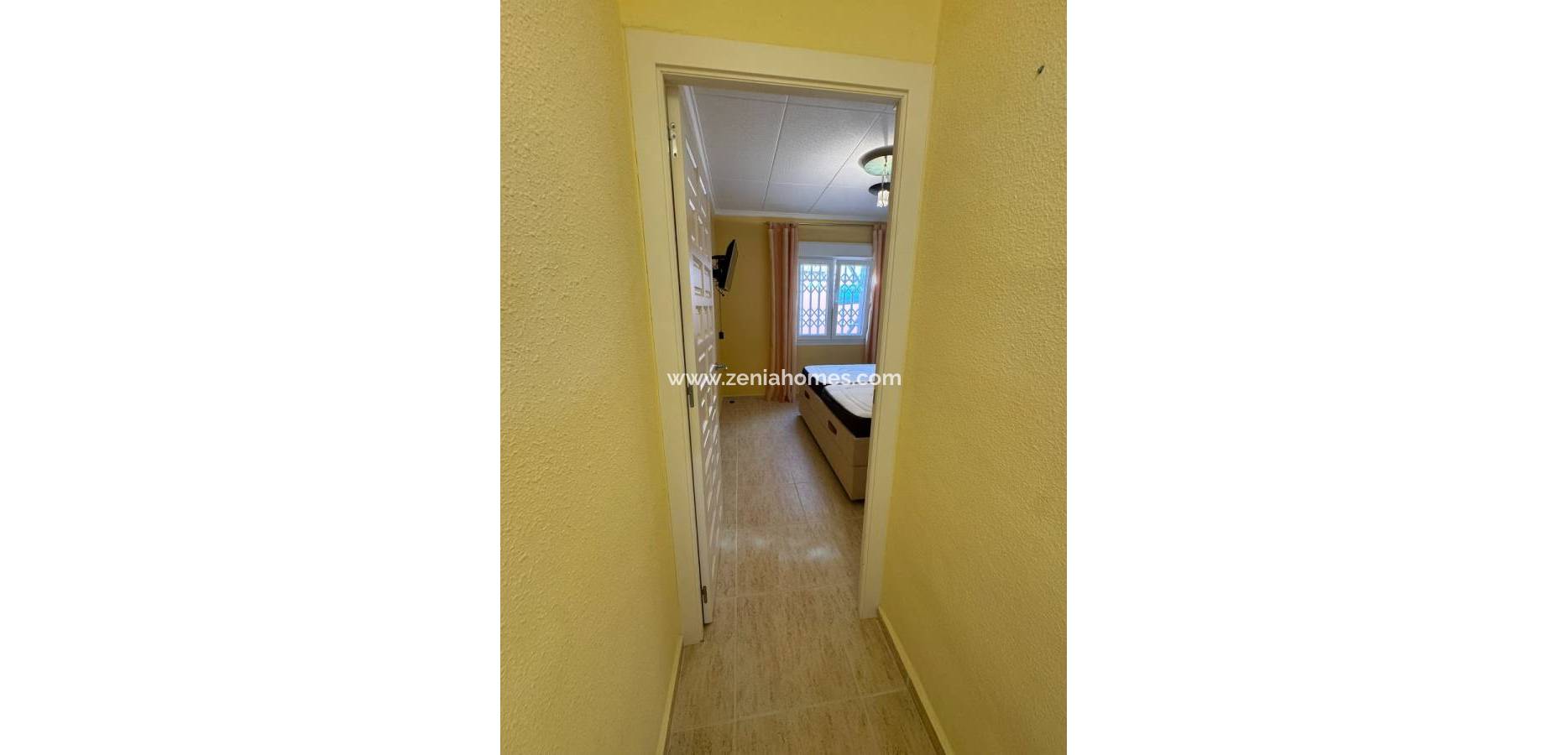 Resale - Villa - Mil Palmeras