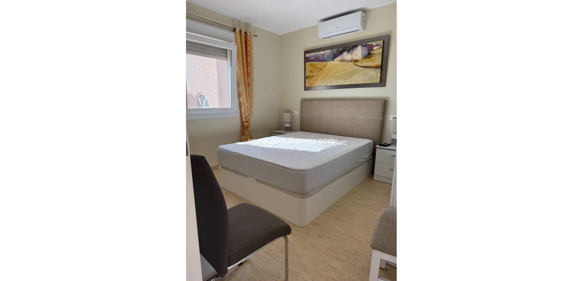 Resale - Villa - Mil Palmeras