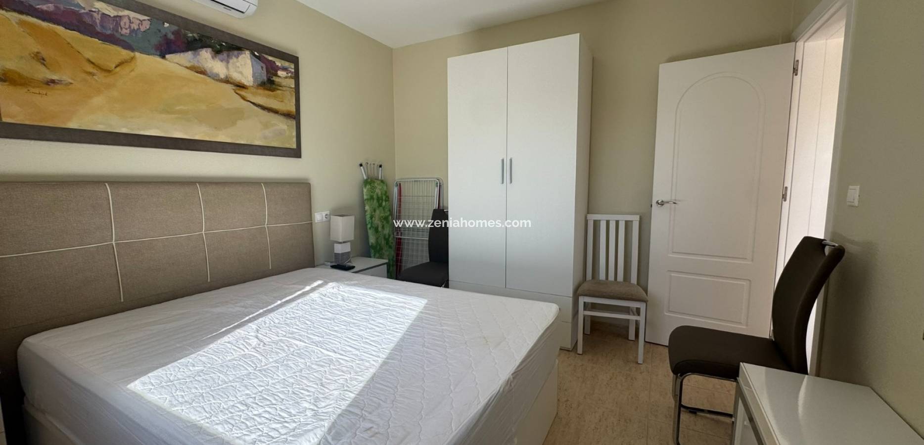 Resale - Villa - Mil Palmeras