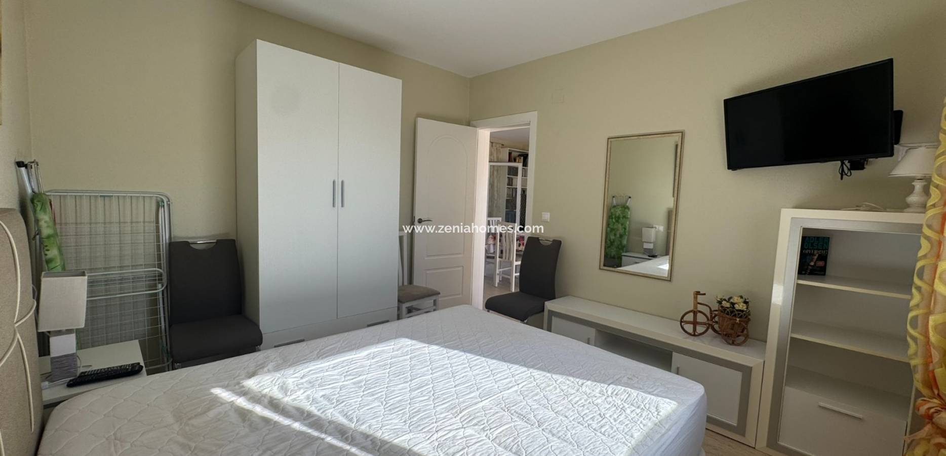 Resale - Villa - Mil Palmeras