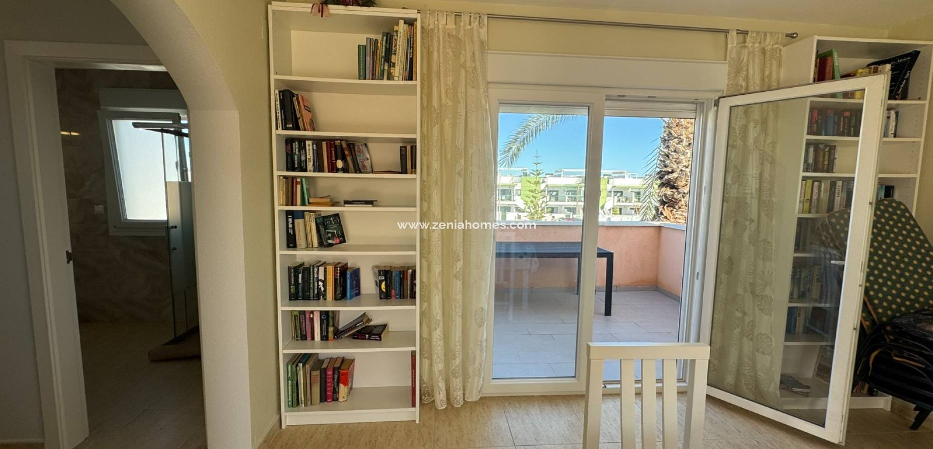 Resale - Villa - Mil Palmeras