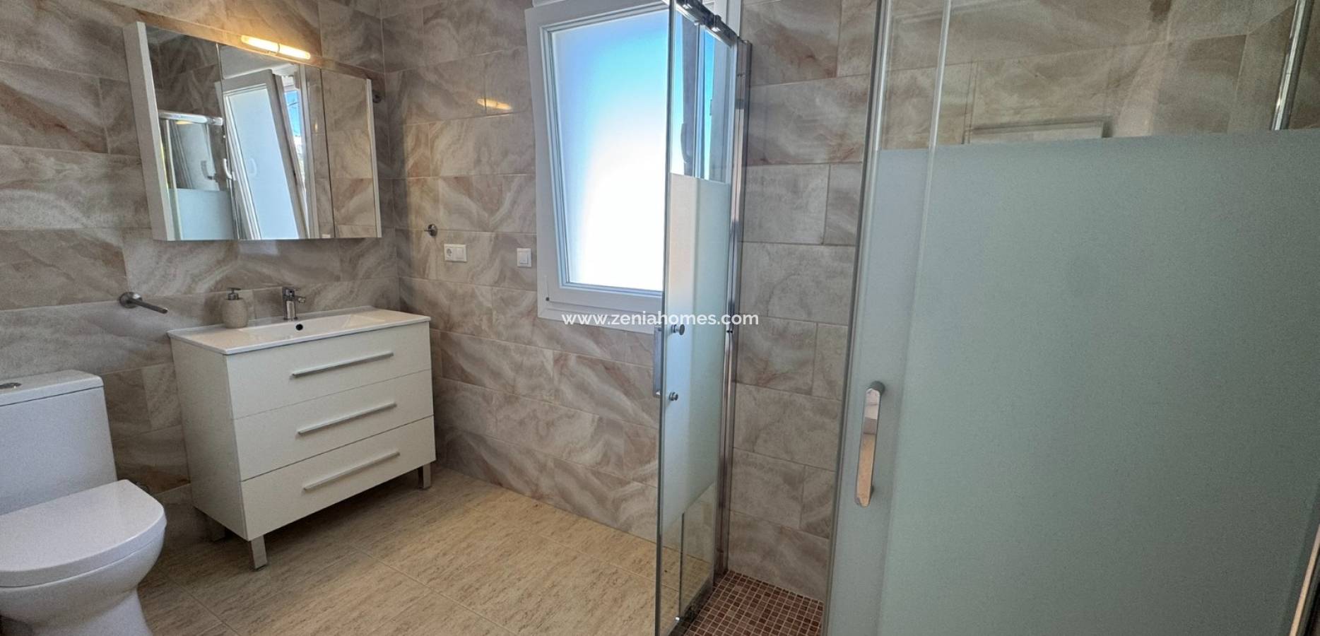 Resale - Villa - Mil Palmeras