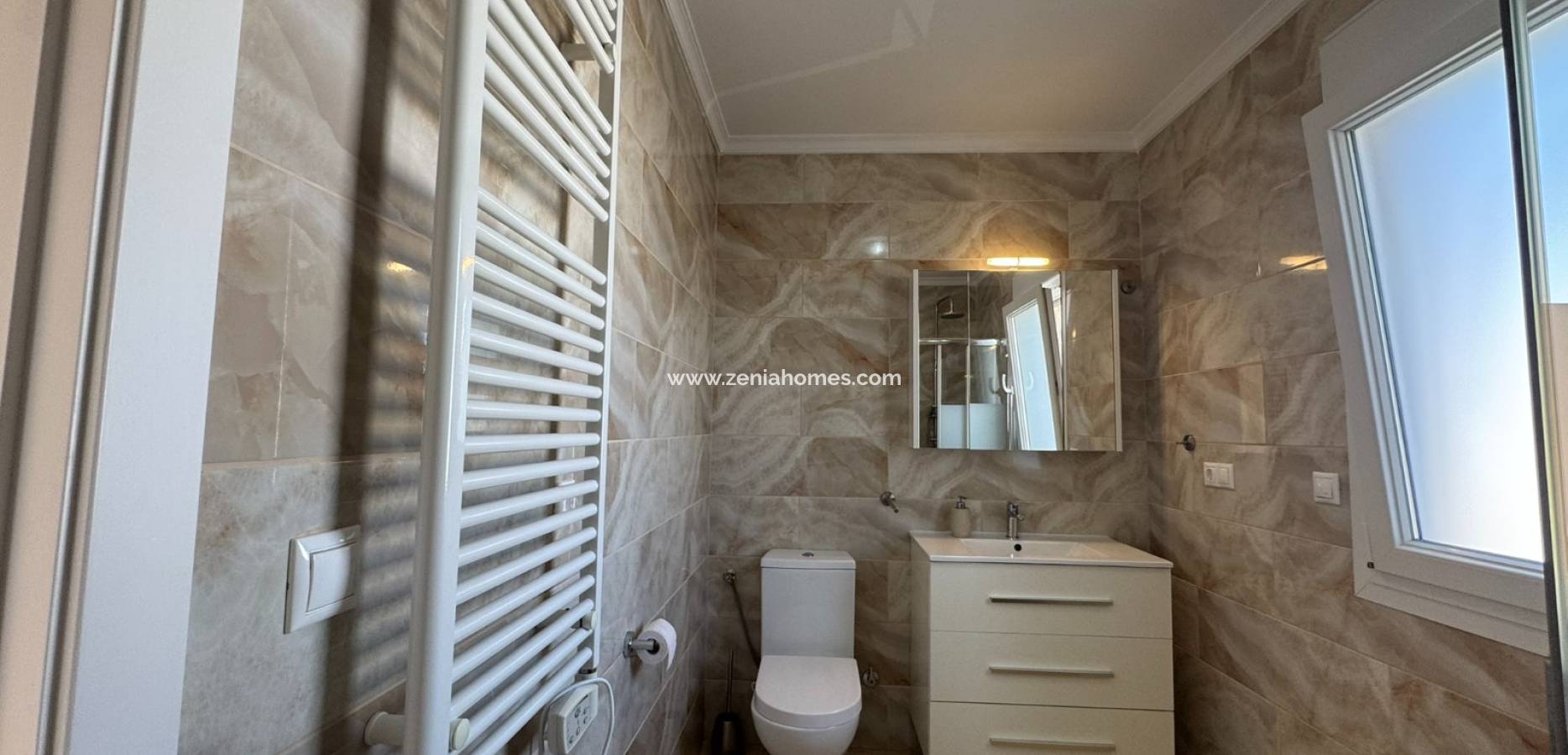 Resale - Villa - Mil Palmeras