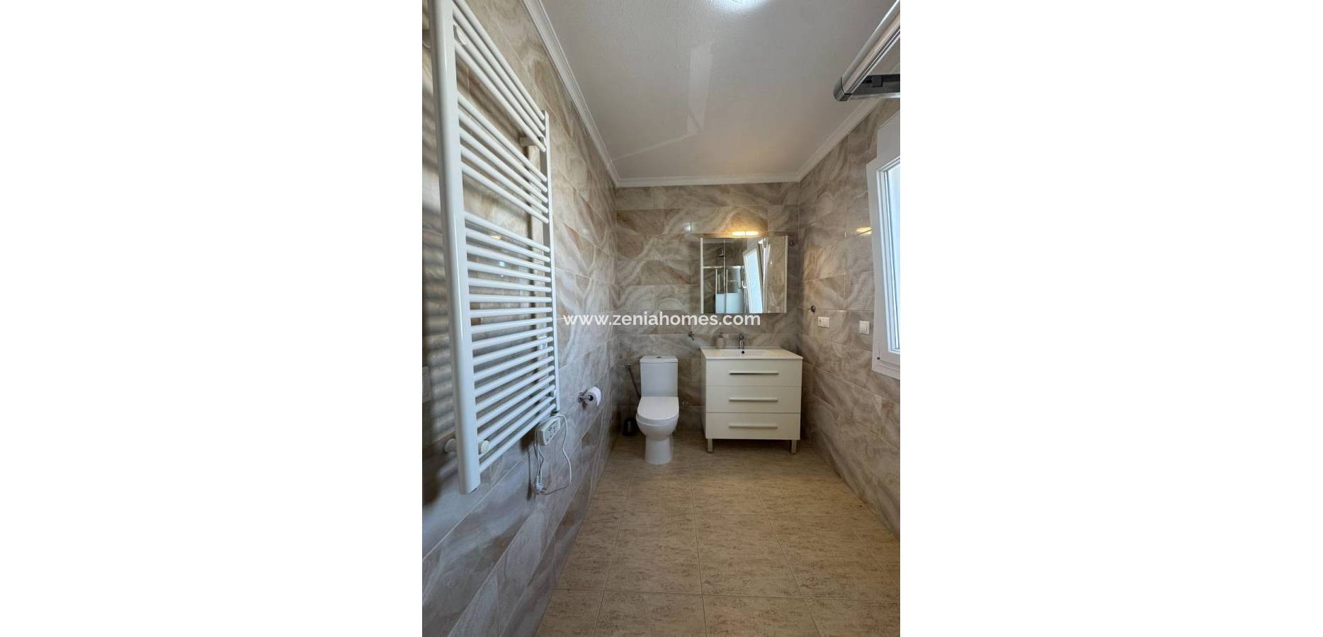 Resale - Villa - Mil Palmeras