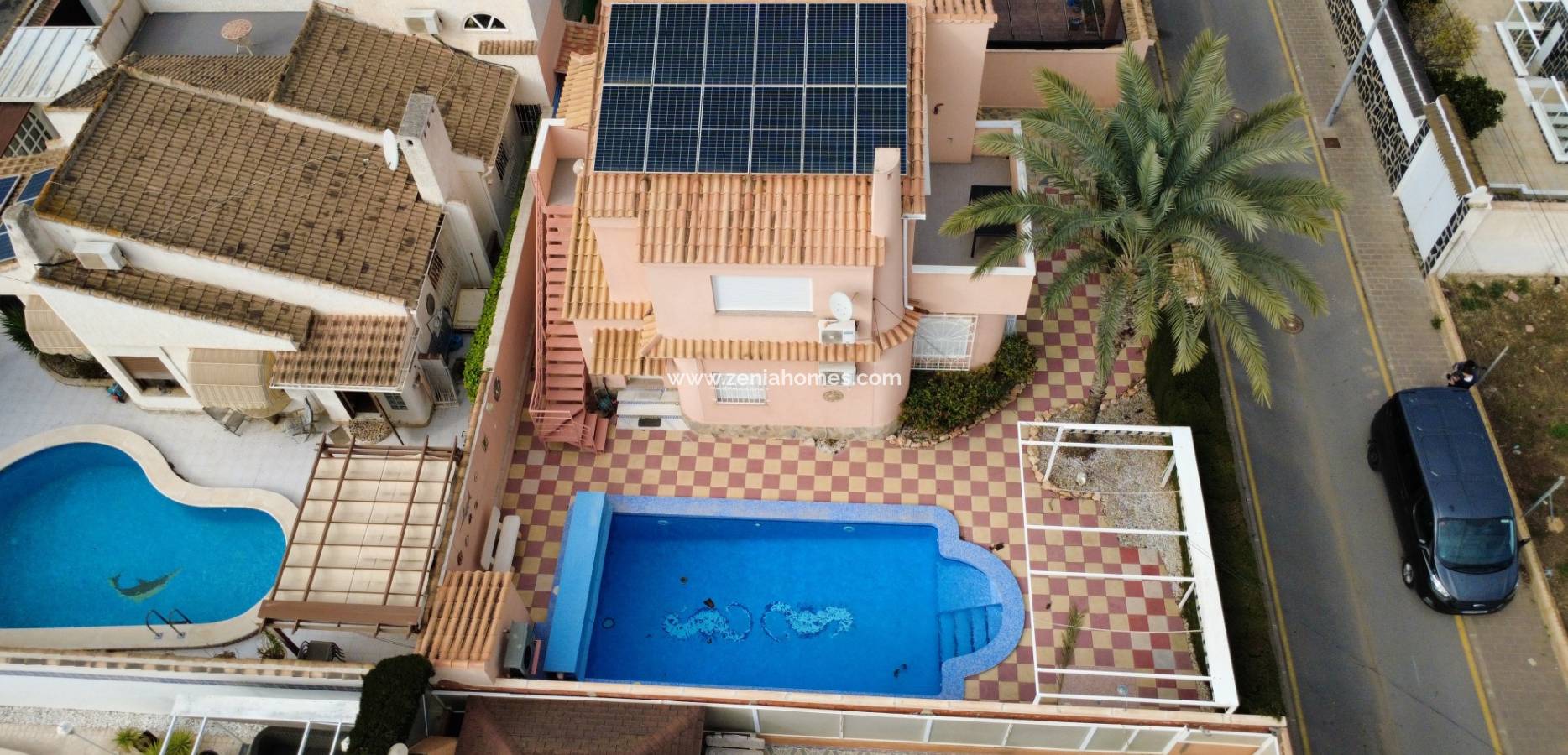 Resale - Villa - Mil Palmeras