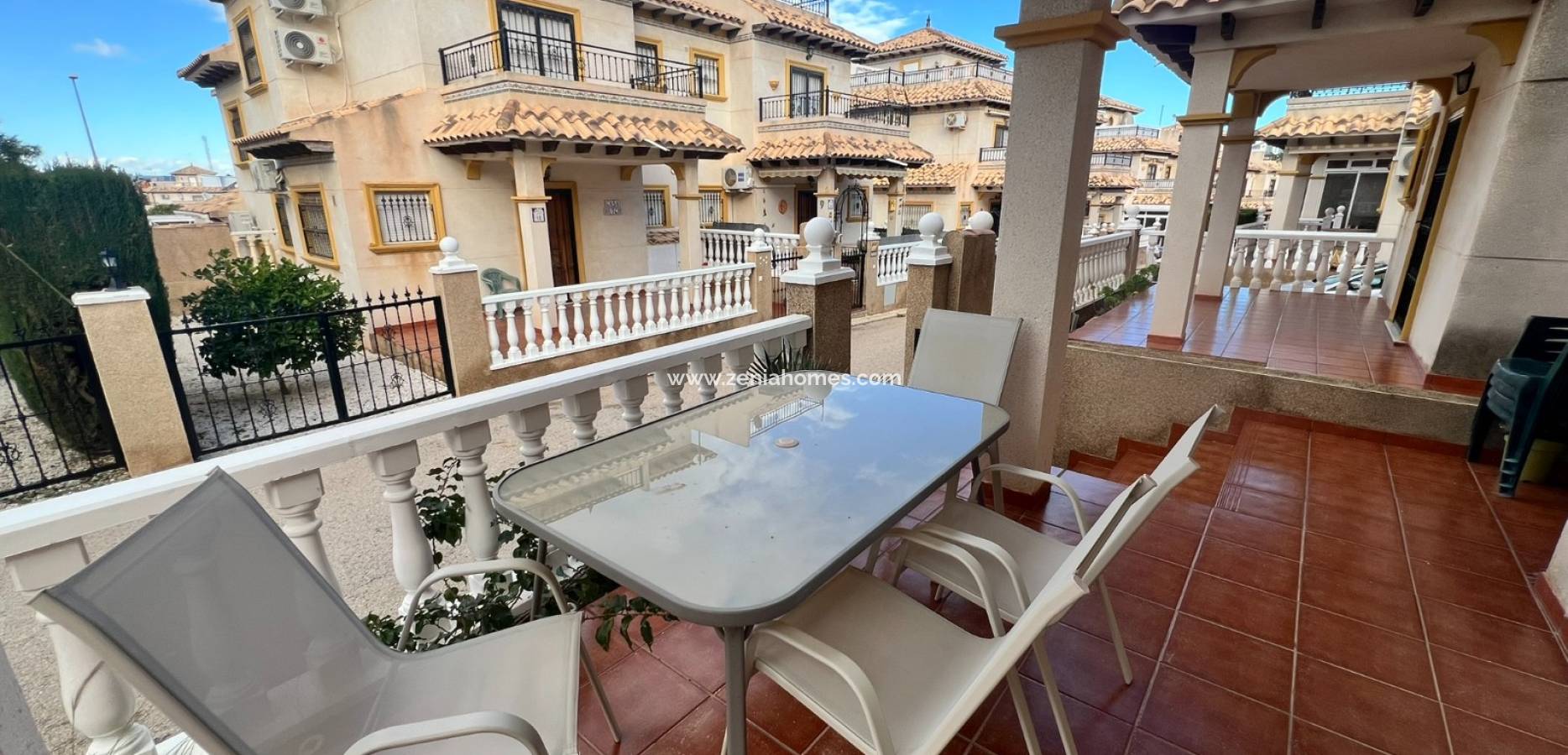 Resale - Quatro Villa - Orihuela Costa - La Zenia