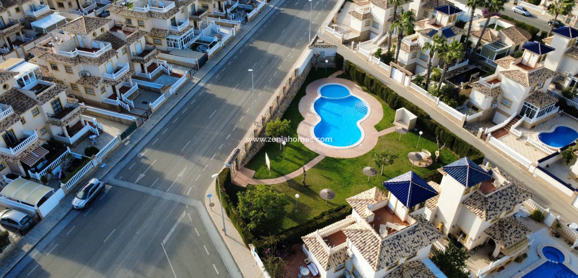Resale - Quatro Villa - Orihuela Costa - La Zenia