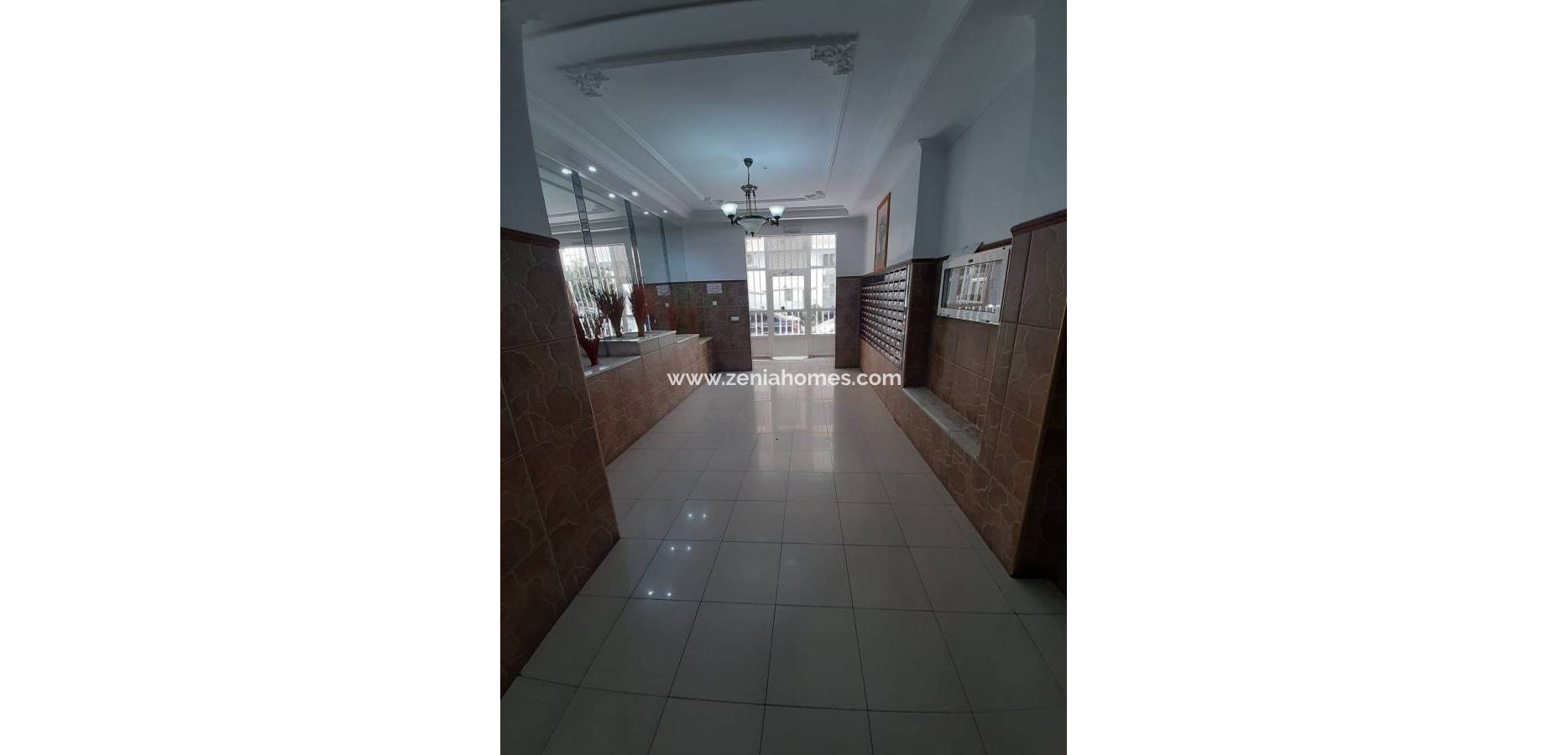 Resale - Apartment - Torrevieja