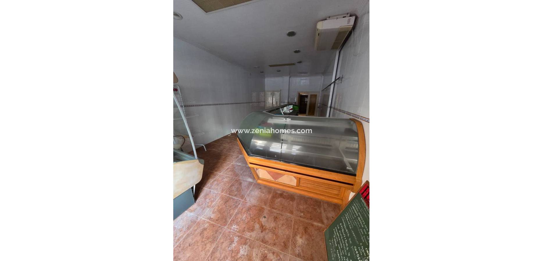 Resale - Commercial property - Torrevieja