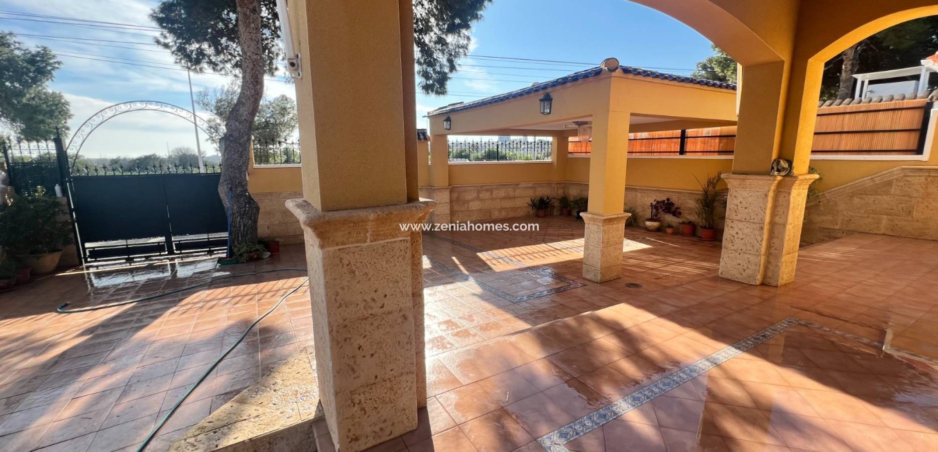 Resale - Semi-Detached Villa - Orihuela Costa - Punta Prima
