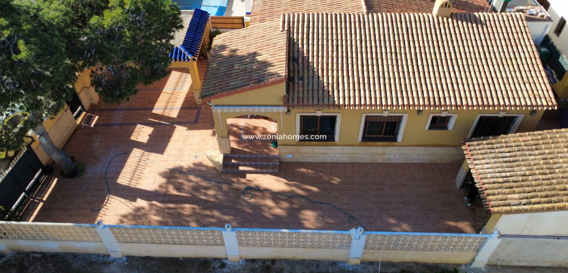 Resale - Semi-Detached Villa - Orihuela Costa - Punta Prima