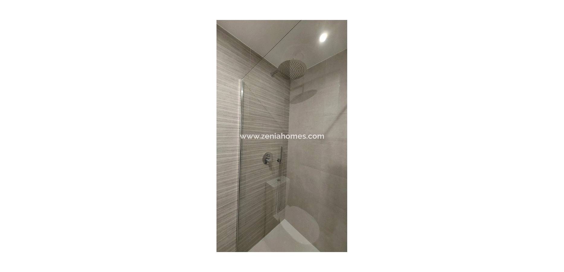 Nowo zbudowane - Apartament - San Miguel de Salinas
