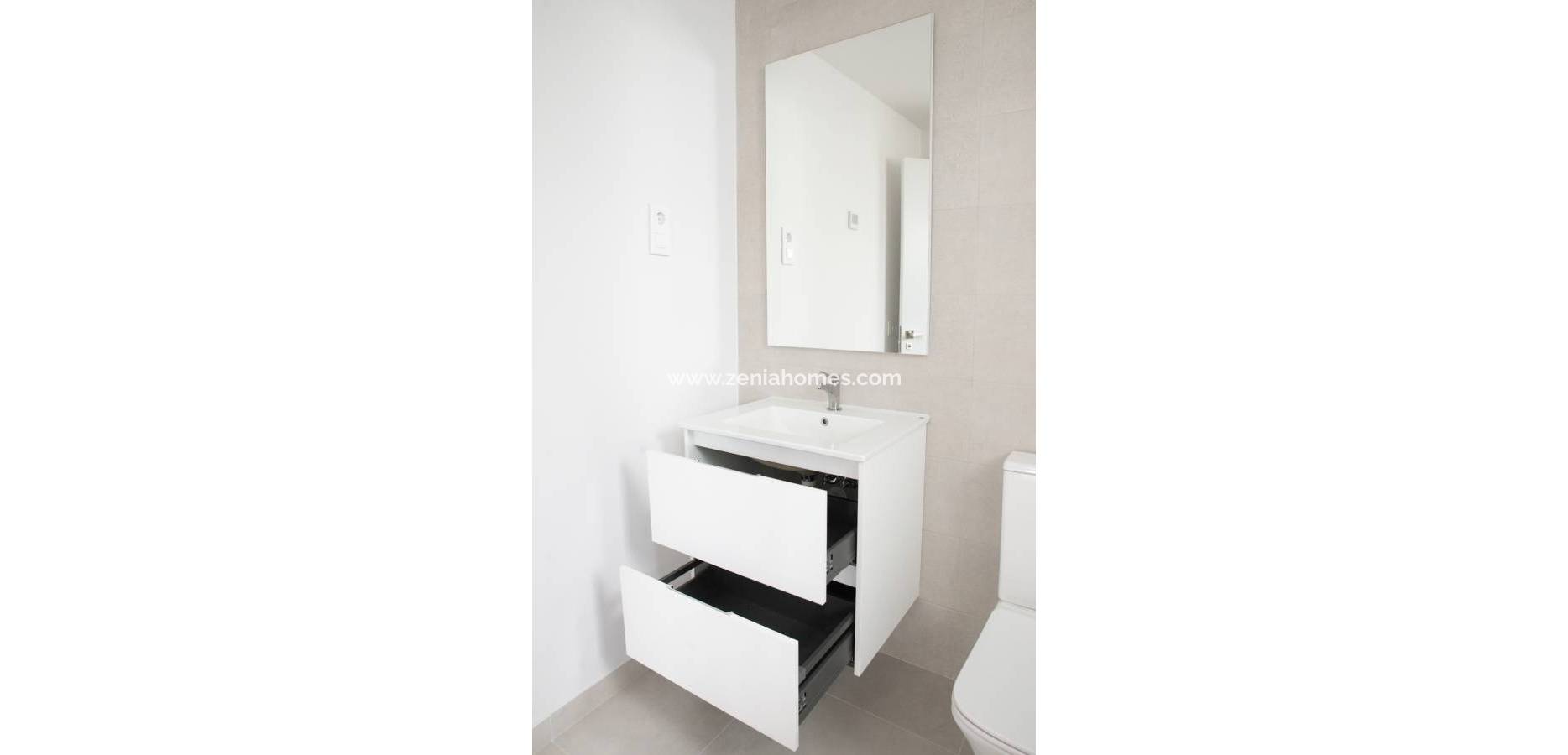 New Build - Villa - Busot, zona Bonalba Golf (Alicante) - Spain