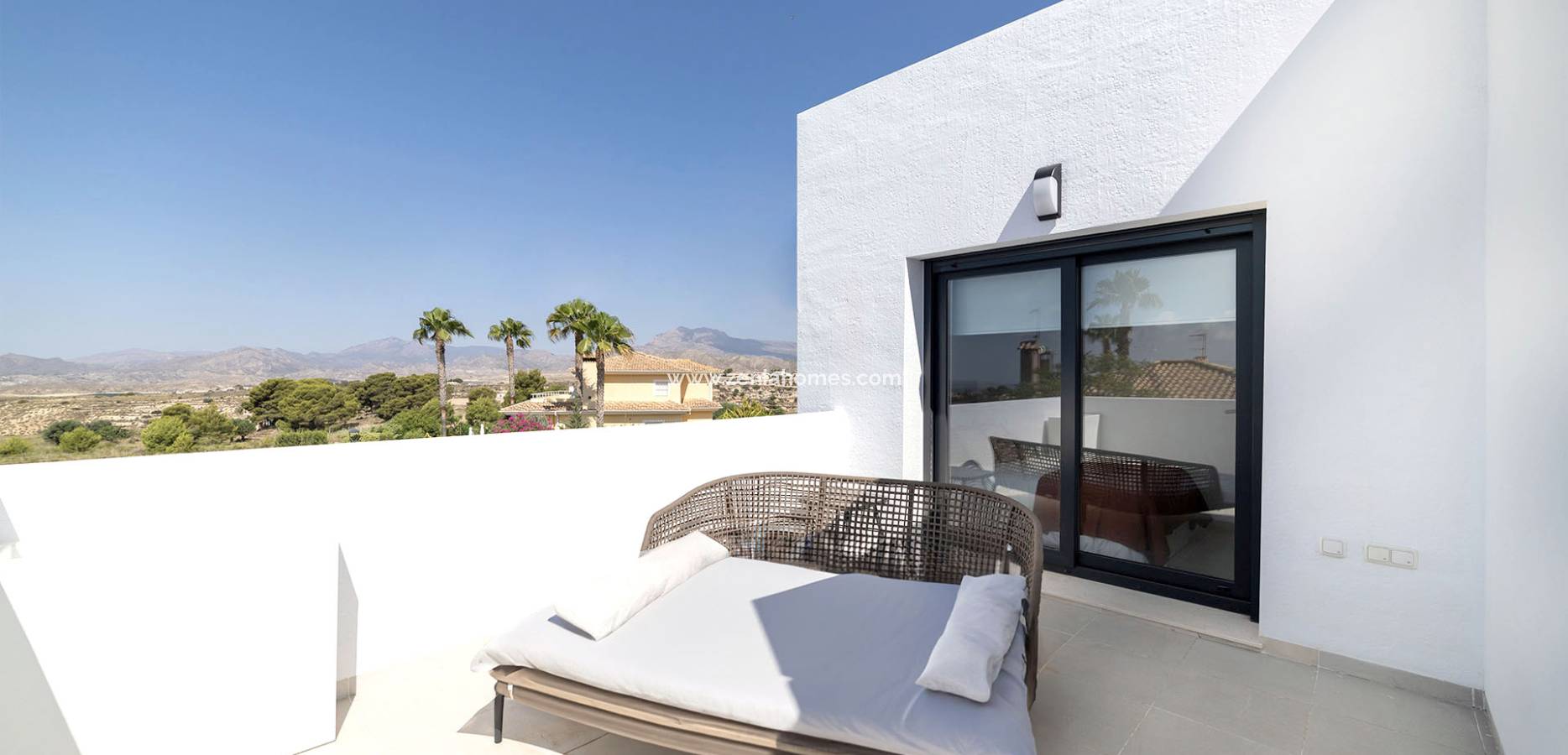Nueva construcción  - Chalet - Busot, zona Bonalba Golf (Alicante) - Spain